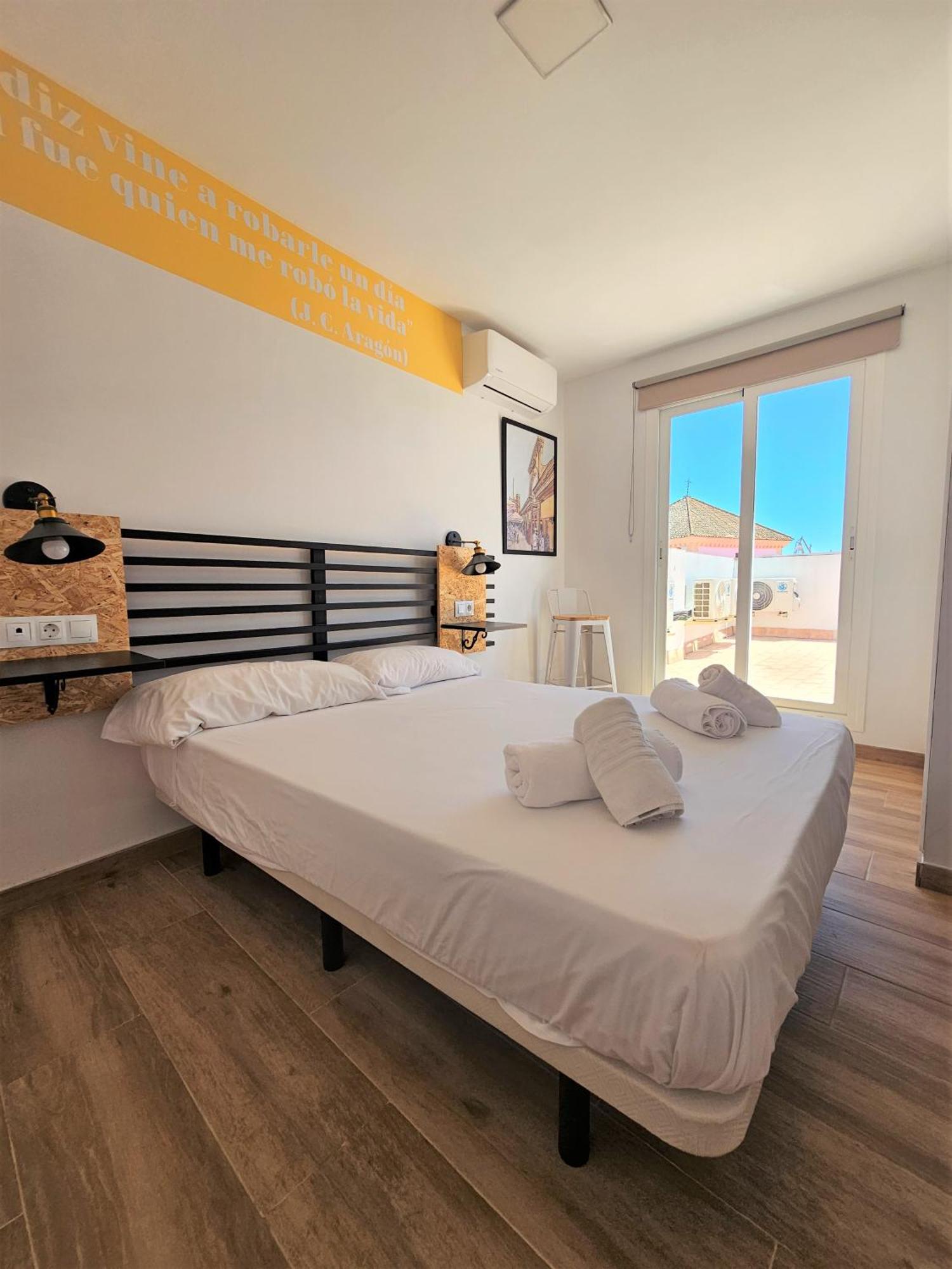 Planeta Cadiz Apartaments Exterior photo