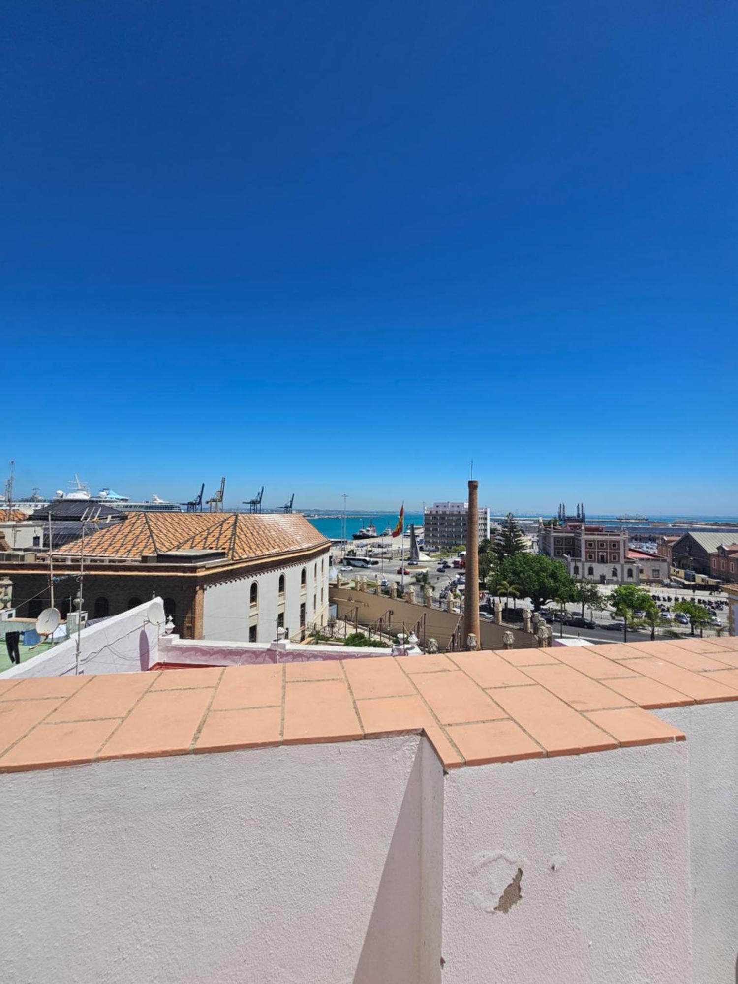 Planeta Cadiz Apartaments Exterior photo